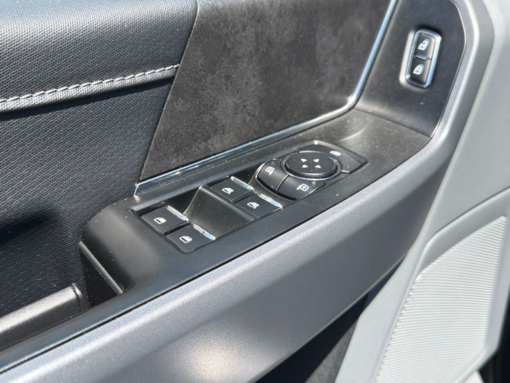 2025 Ford F-150 XLT - Photo 22