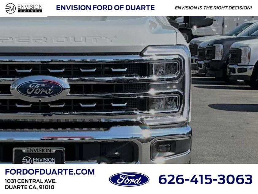 2026 Ford F-350 Lariat photo 3
