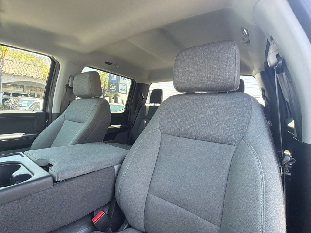2025 Ford F-150 XLT - Photo 24