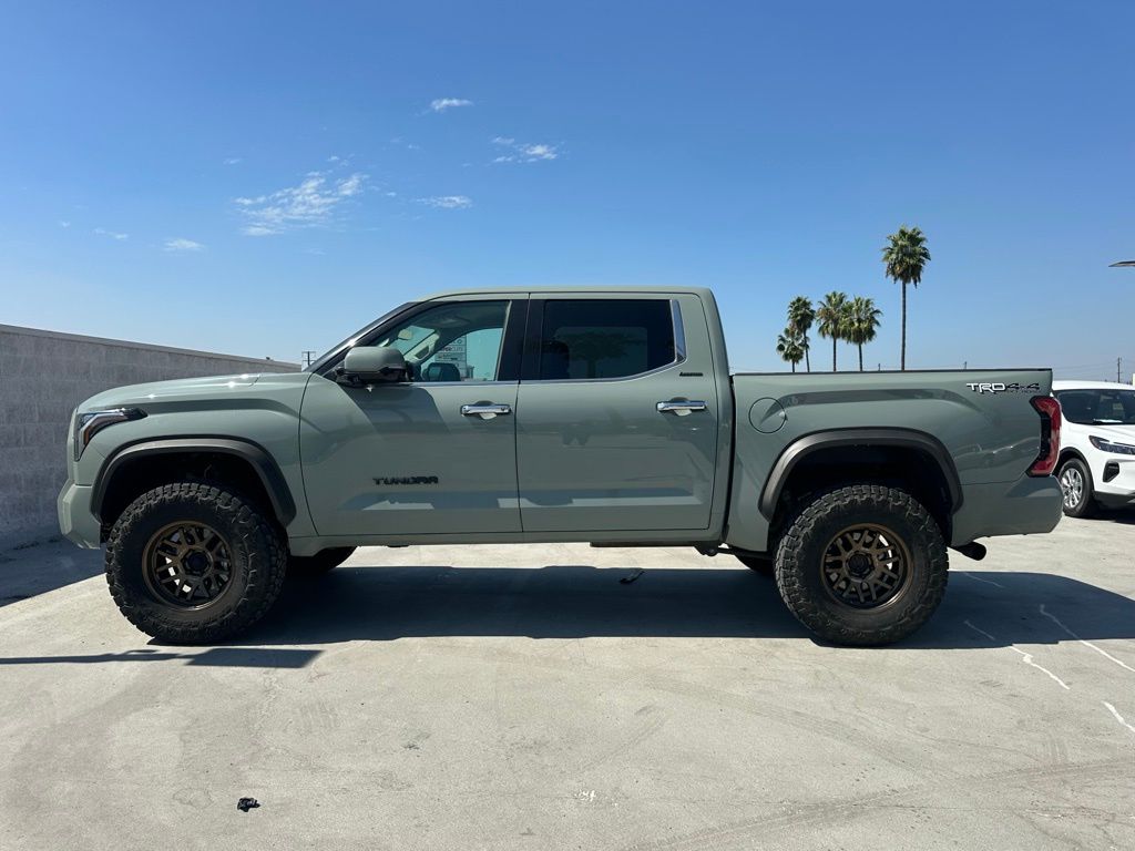 2022 Toyota Tundra Limited CrewMax photo 4