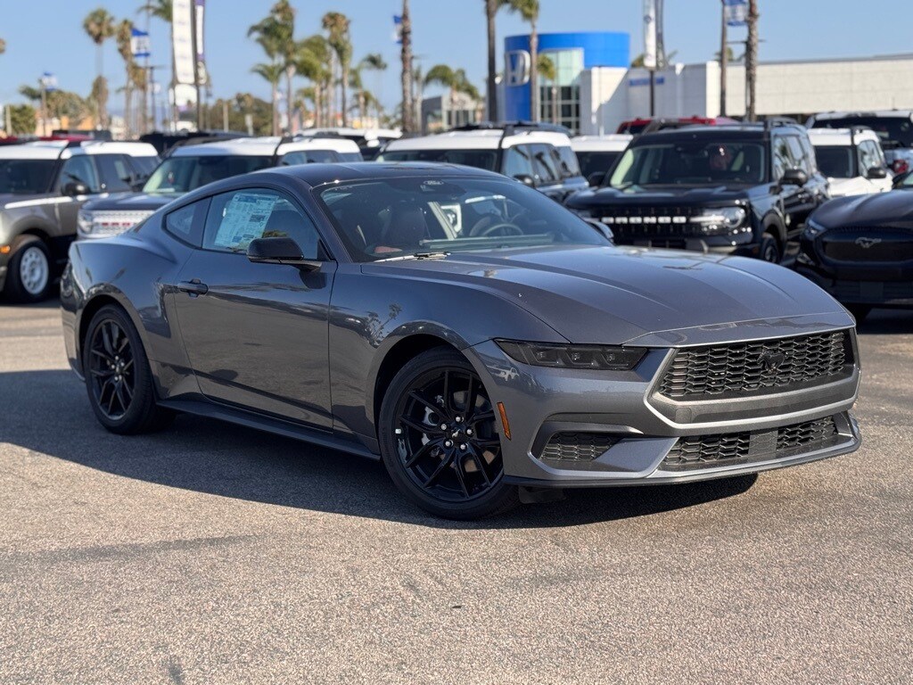 2025 Ford Mustang EcoBoost photo 2