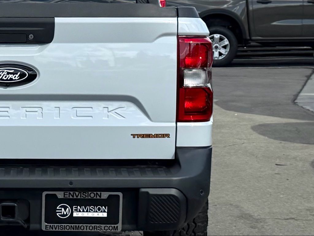 2025 Ford Maverick Tremor photo 3