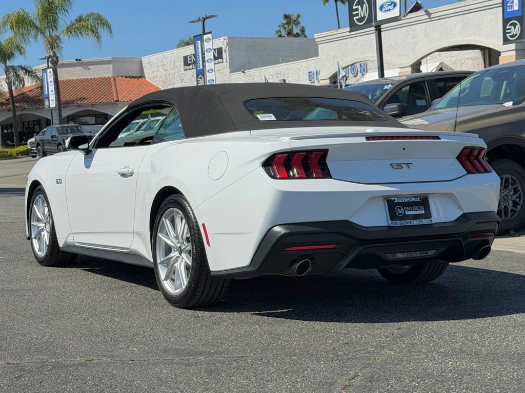 2025 Ford Mustang GT Premium photo 4