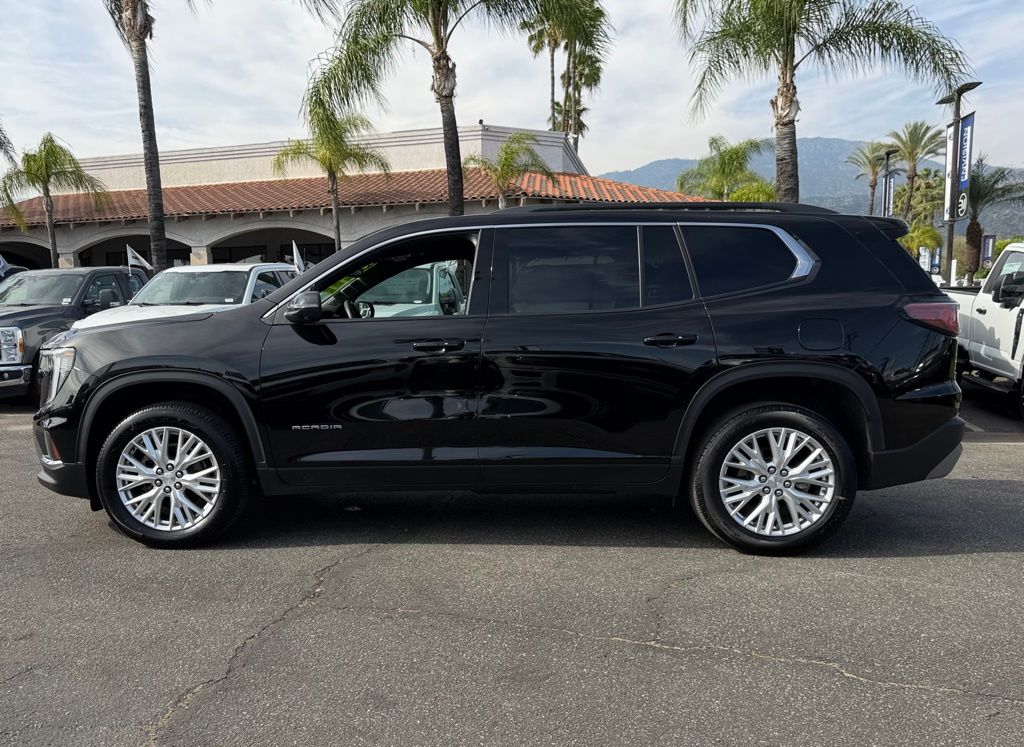 2024 GMC Acadia Elevation photo 4