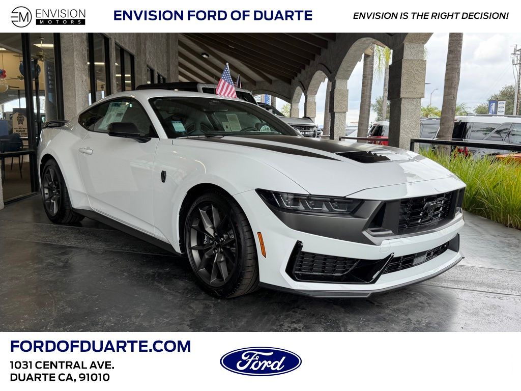 2026 Ford Mustang Dark Horse's photo