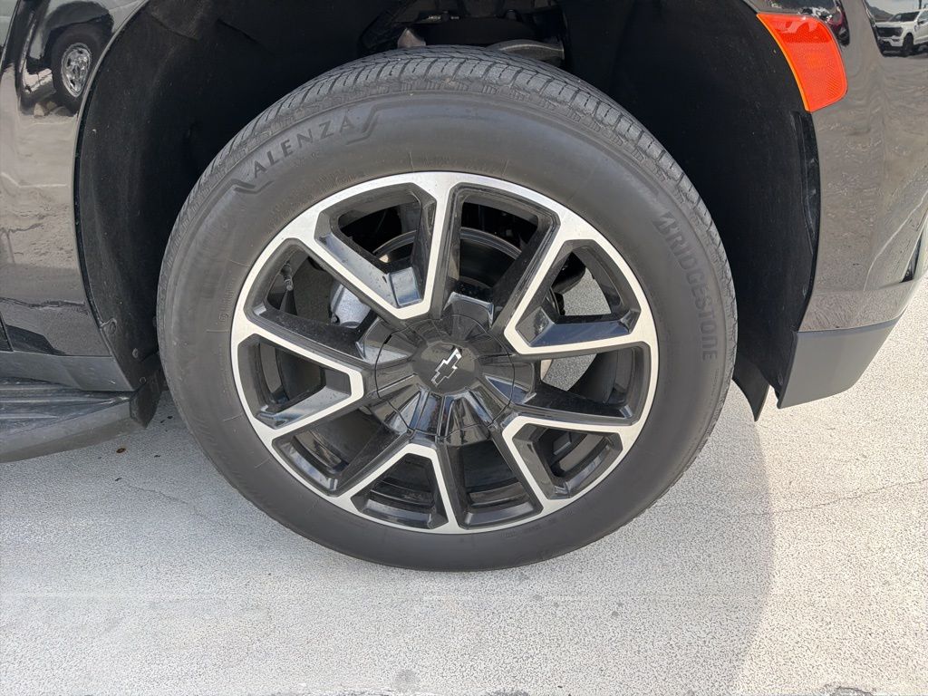 2023 Chevrolet Tahoe RST photo 4