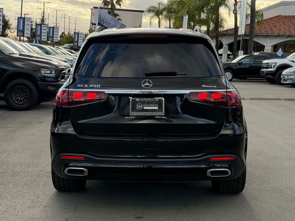 2025 Mercedes-Benz GLS 450 4MATIC photo 6