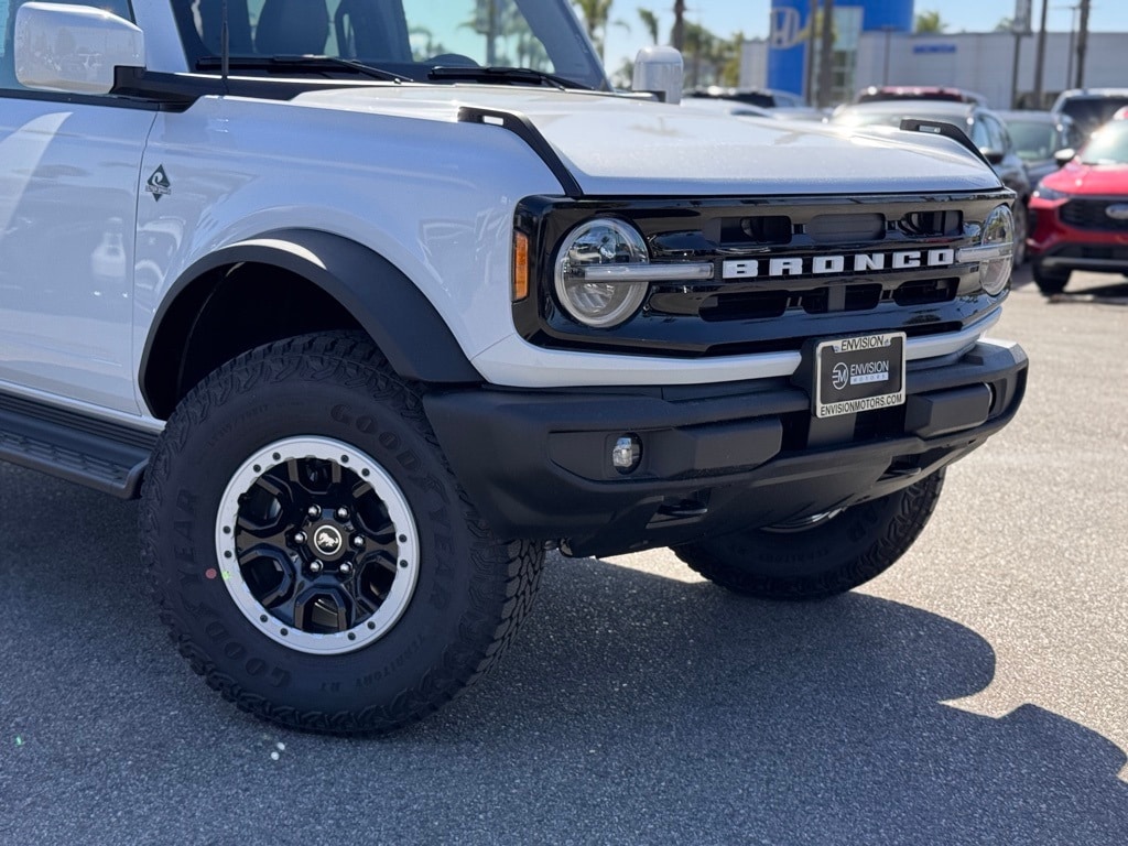 New 2025 Ford Bronco Outer Banks SUV