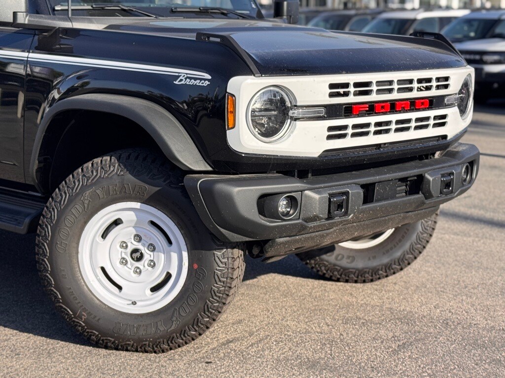 2025 Ford Bronco Heritage First Edition photo 3