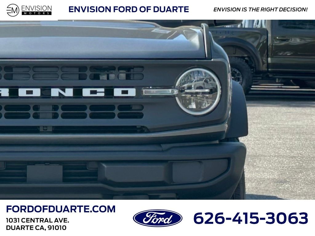 New 2025 Ford Bronco Base SUV