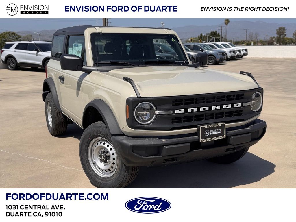 2026 Ford Bronco Base 4x4's photo