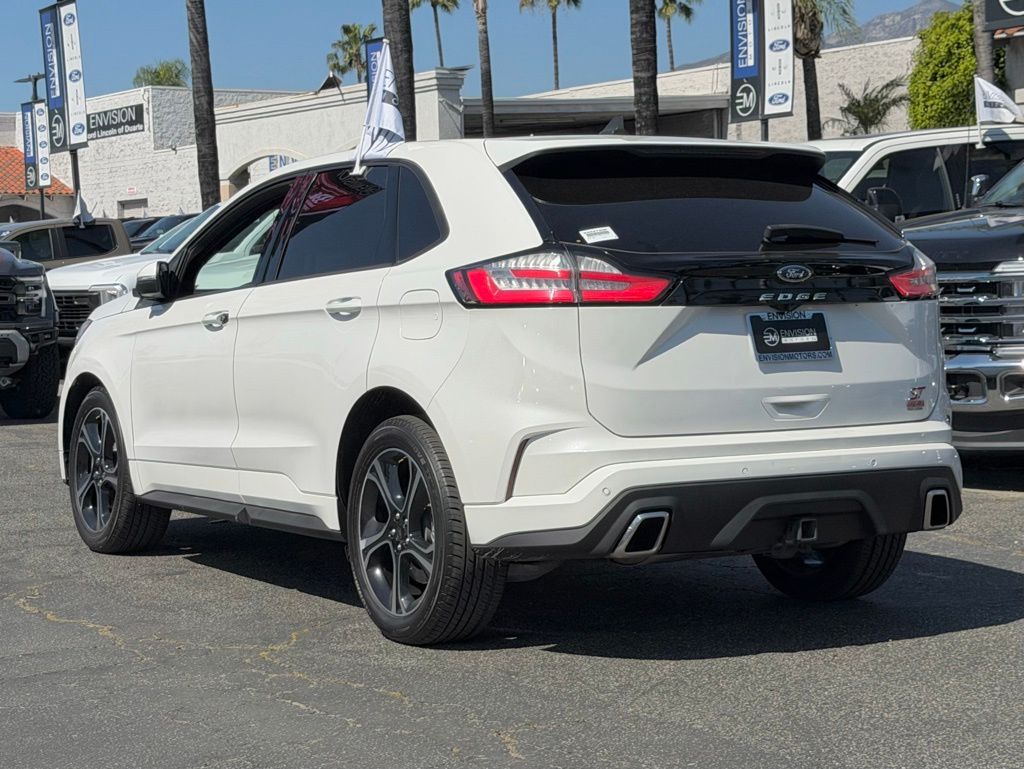 2021 Ford Edge ST photo 5