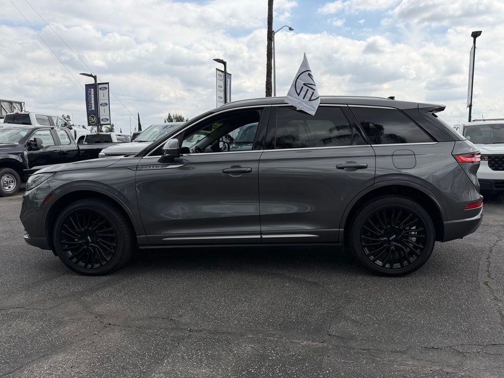 2022 Lincoln Corsair Reserve photo 4