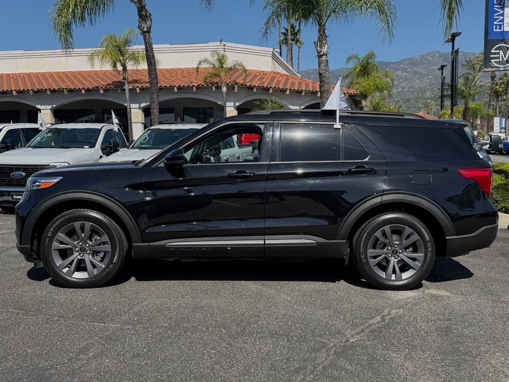 2022 Ford Explorer XLT photo 4