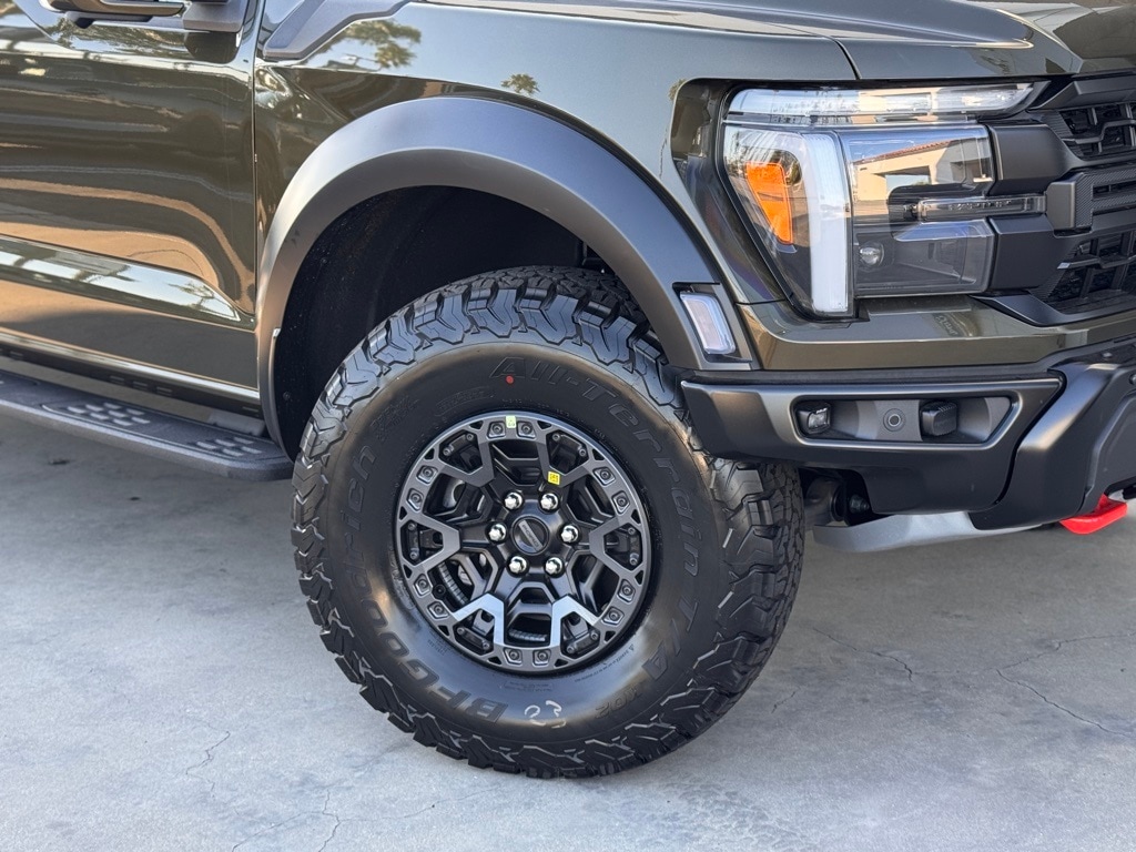 New 2025 Ford F-150 Raptor Truck SuperCrew Cab