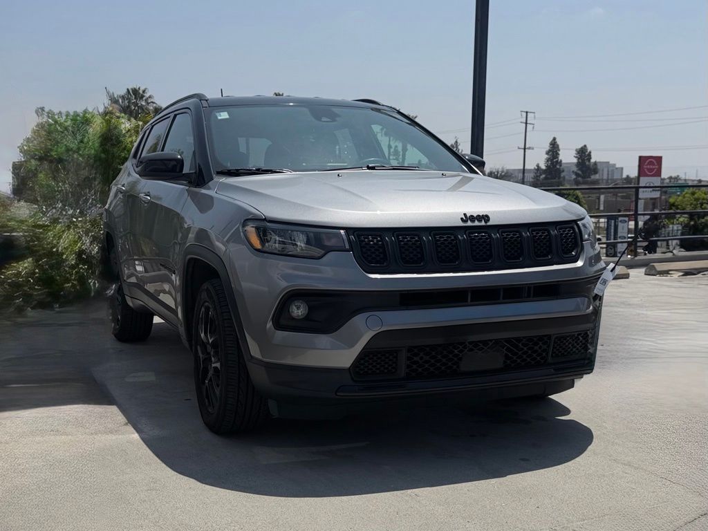 2023 Jeep Compass Altitude 4X4's photo