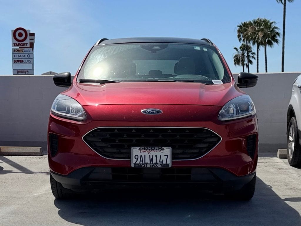 2022 Ford Escape SE Hybrid photo 2