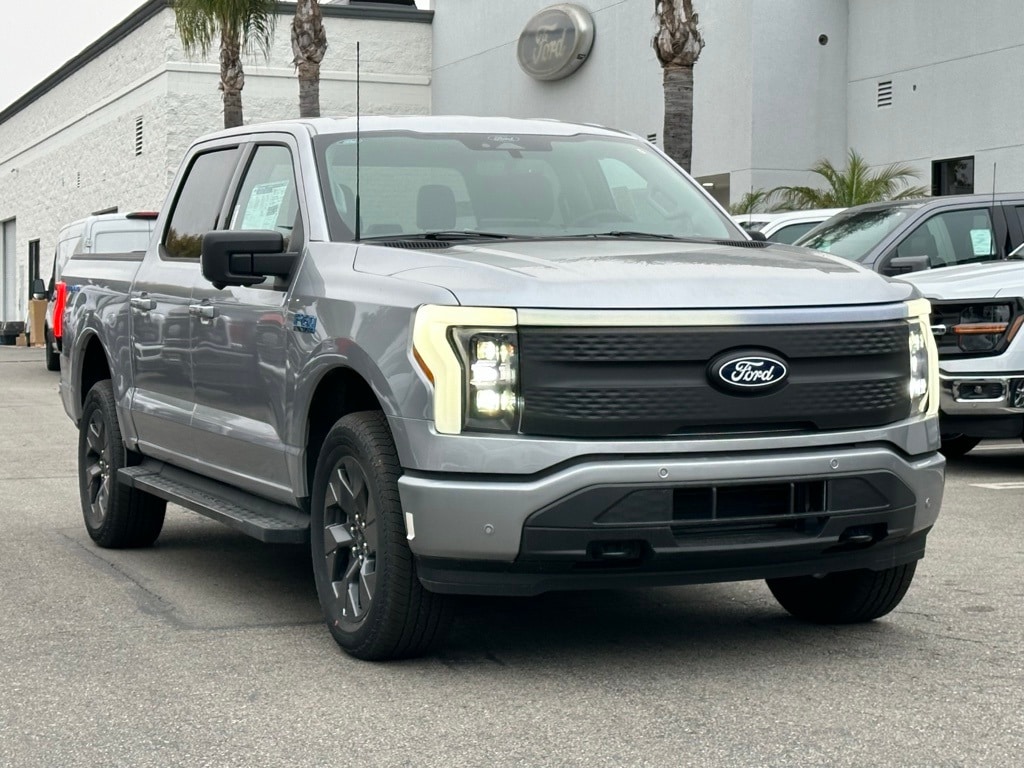 2024 Ford F-150 Lightning Flash