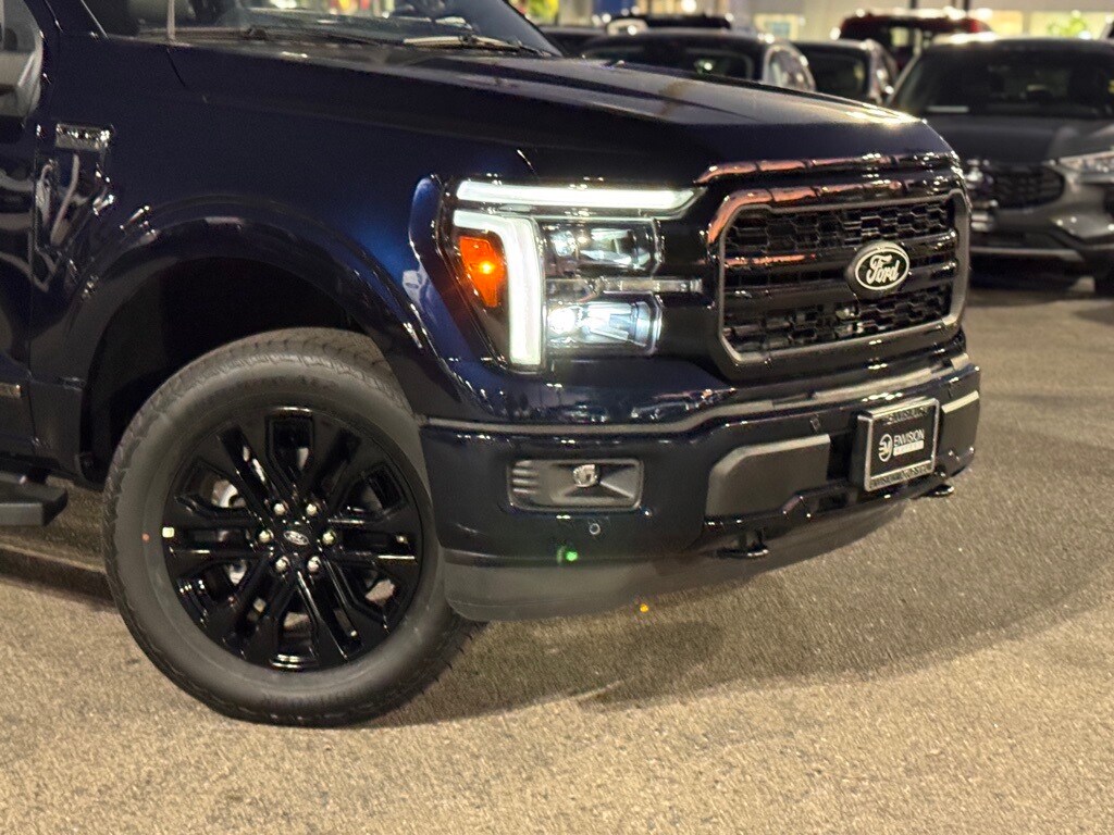 2025 Ford F-150 Lariat photo 3