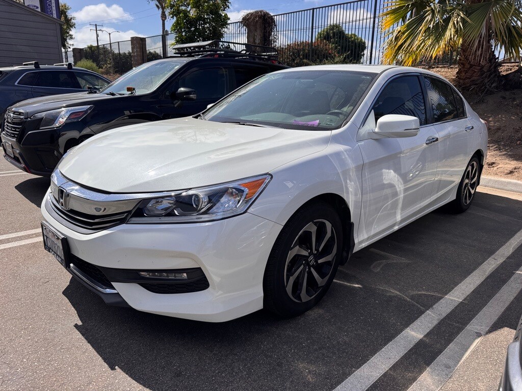 2016 Honda Accord EX photo 3