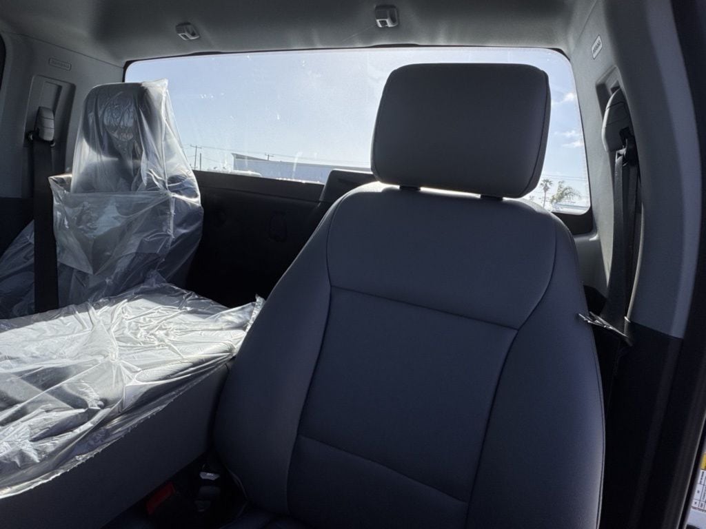 2025 Ford F-350 Super Duty XL - Photo 17