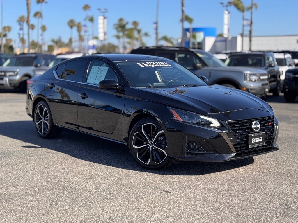2023 Nissan Altima 2.5 SR photo 2