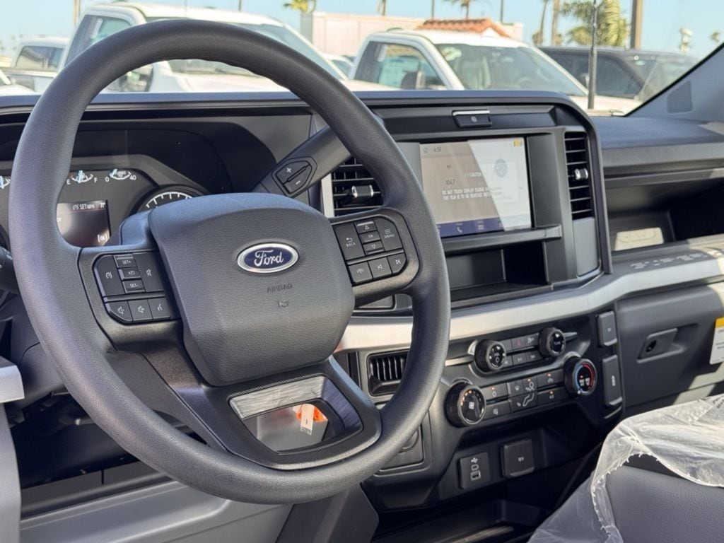2025 Ford F-350 Super Duty XL - Photo 23