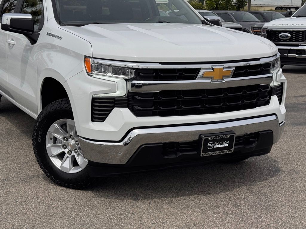 2023 Chevrolet Silverado 1500 LT w/1LT photo 2