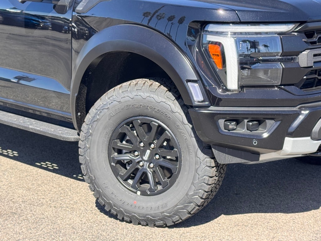 New 2025 Ford F-150 Raptor Truck SuperCrew Cab