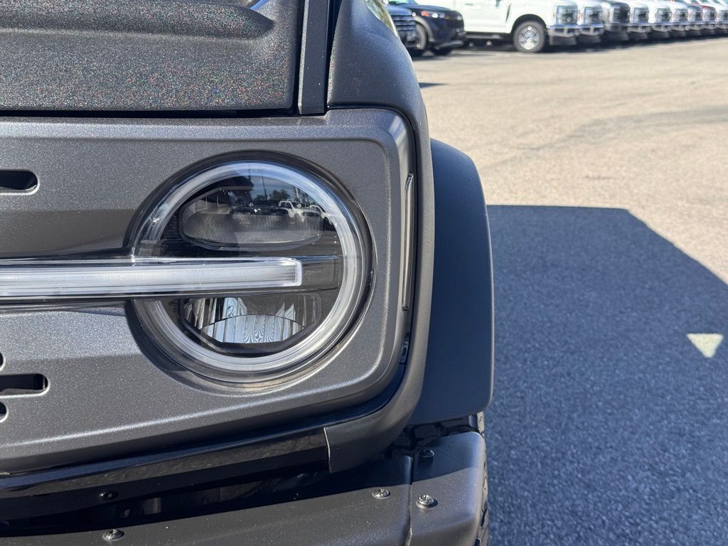 2023 Ford Bronco photo 3