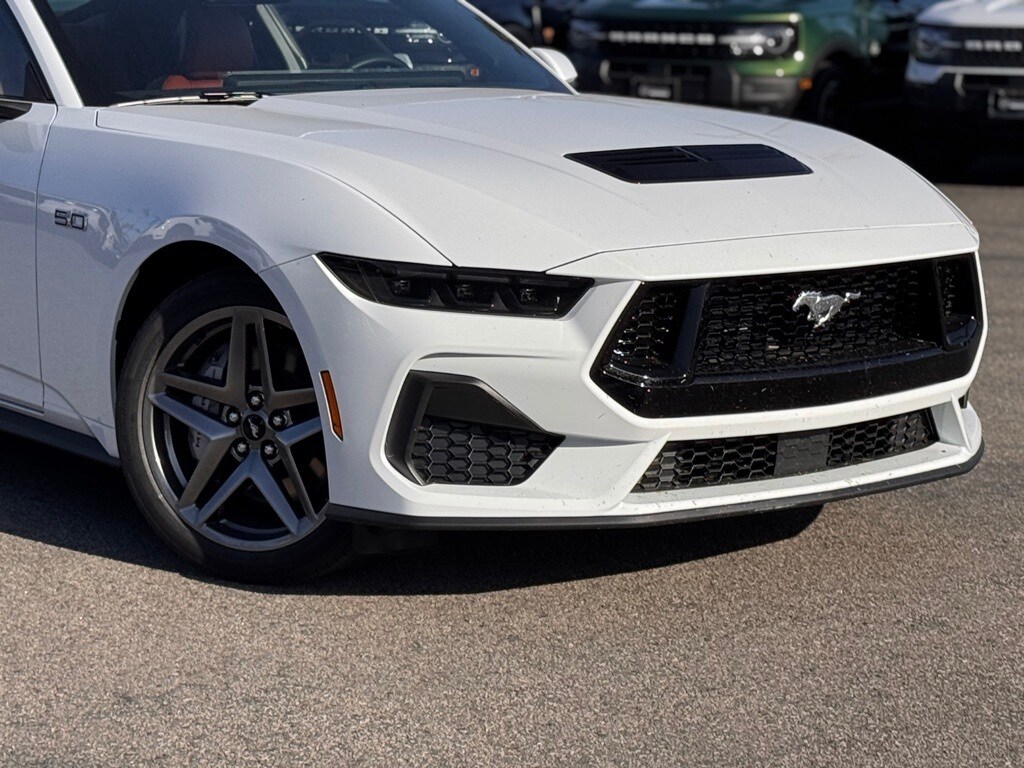 2025 Ford Mustang GT Premium photo 3