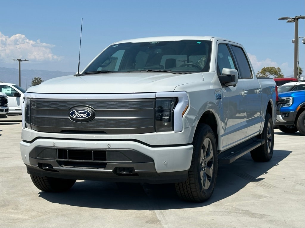 2024 Ford F-150 Lightning Flash