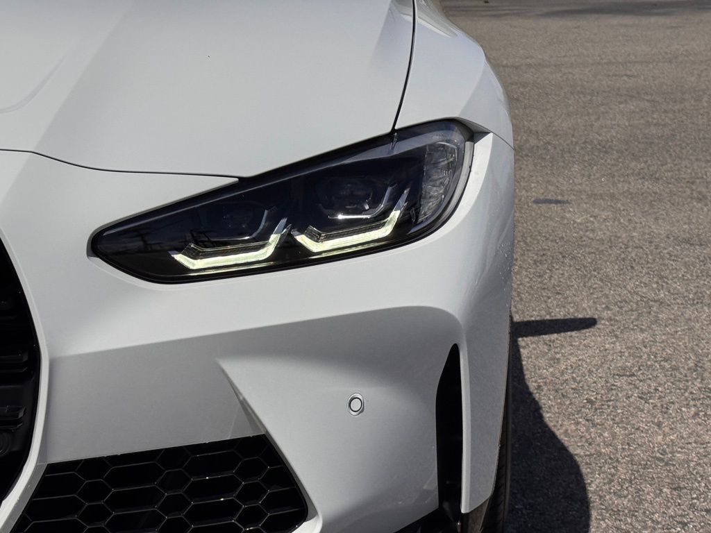 2024 BMW M4 photo 3