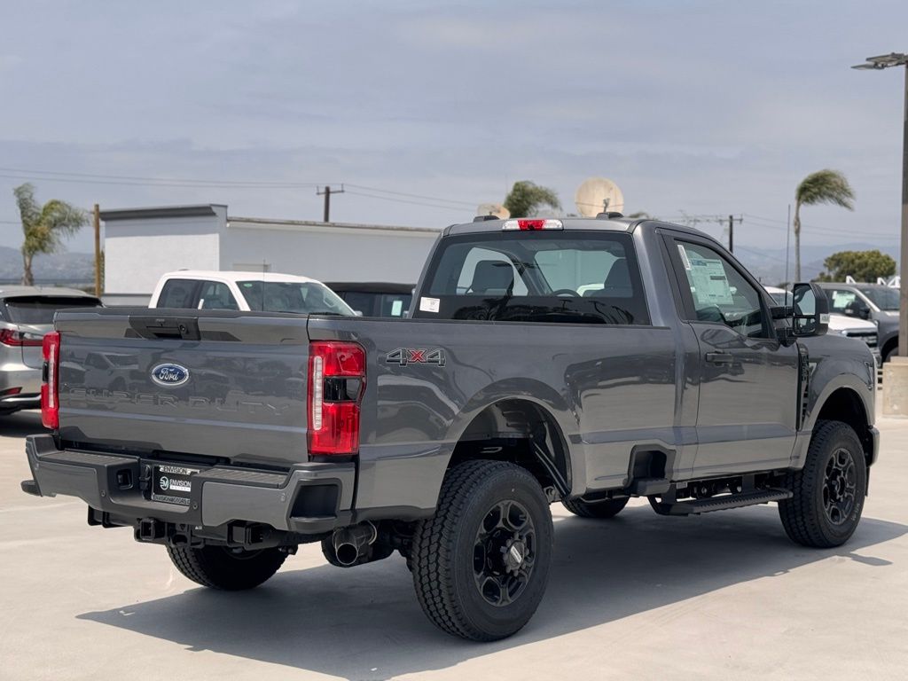 2025 Ford F-350 Super Duty XL - Photo 12