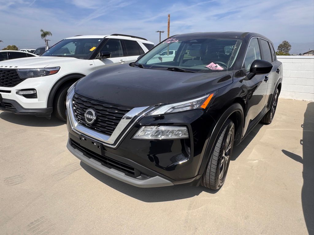 2023 Nissan Rogue SV photo 3