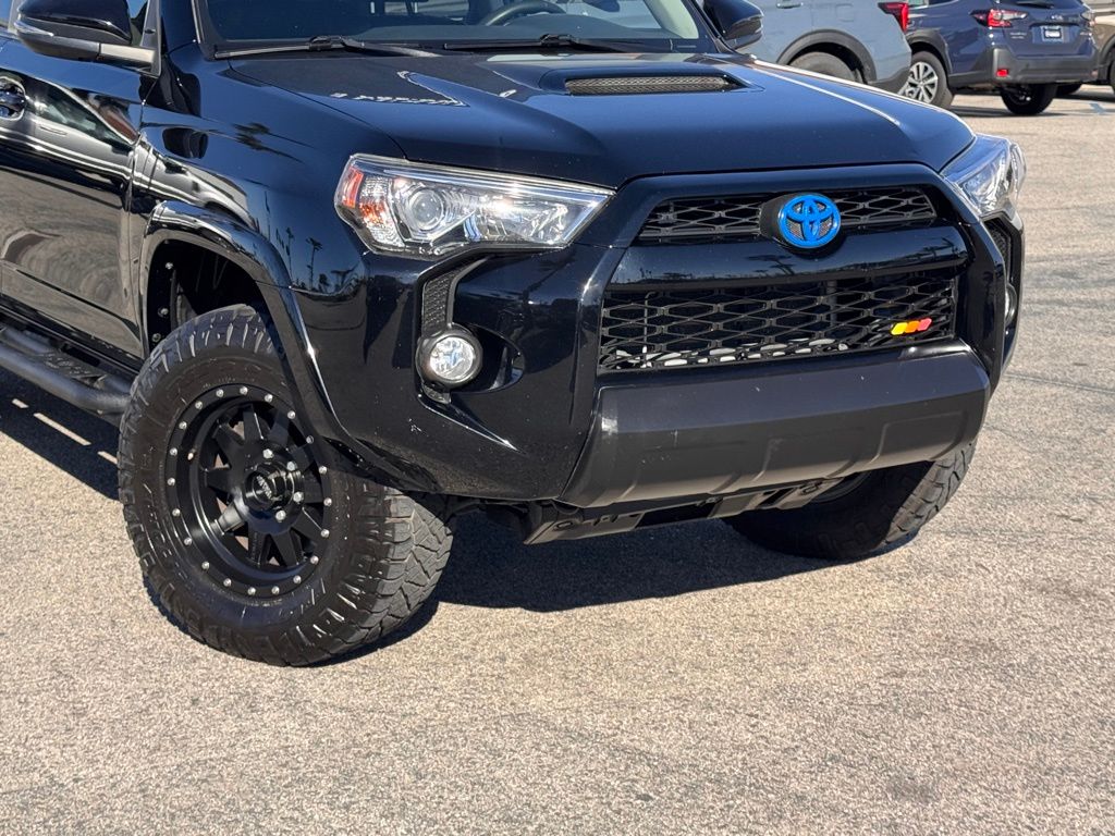 2019 Toyota 4Runner TRD Off Road Premium photo 2