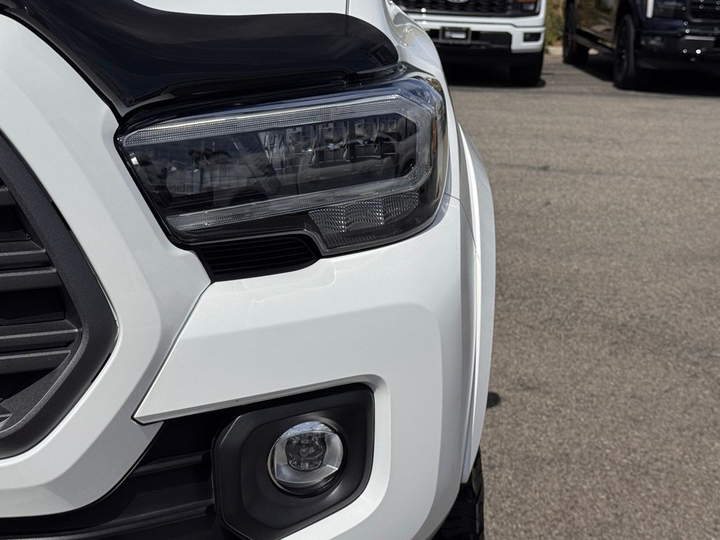 2023 Toyota Tacoma TRD Sport V6 photo 3