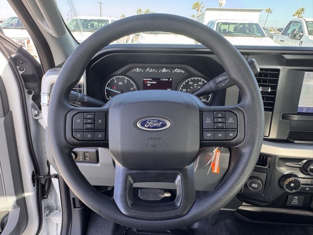 2025 Ford F-350 Super Duty XL - Photo 18