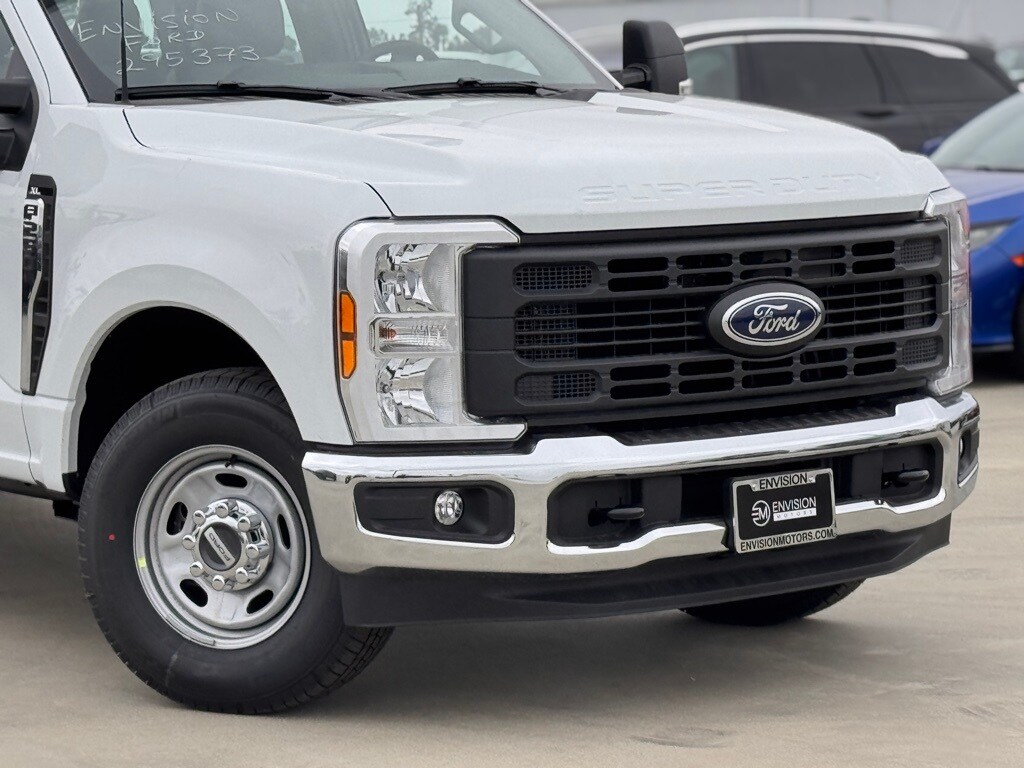 2025 Ford F-250 XL photo 3