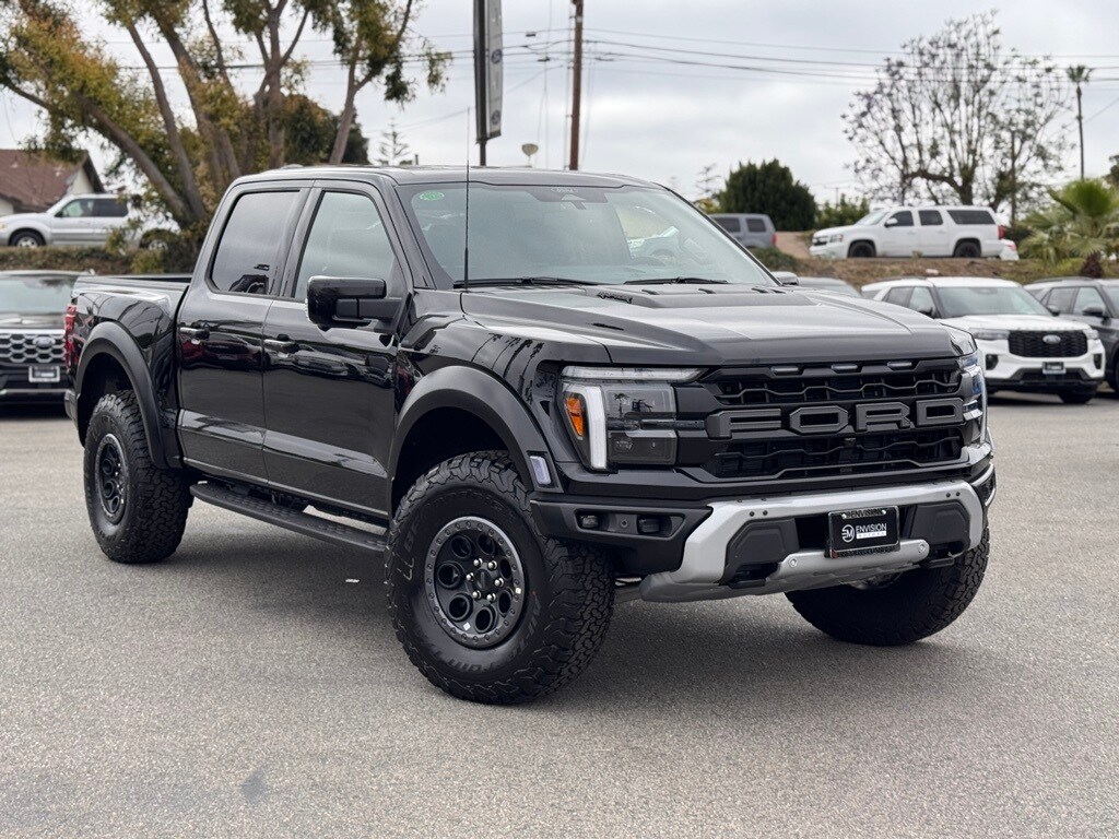 2025 Ford F-150 Raptor photo 2