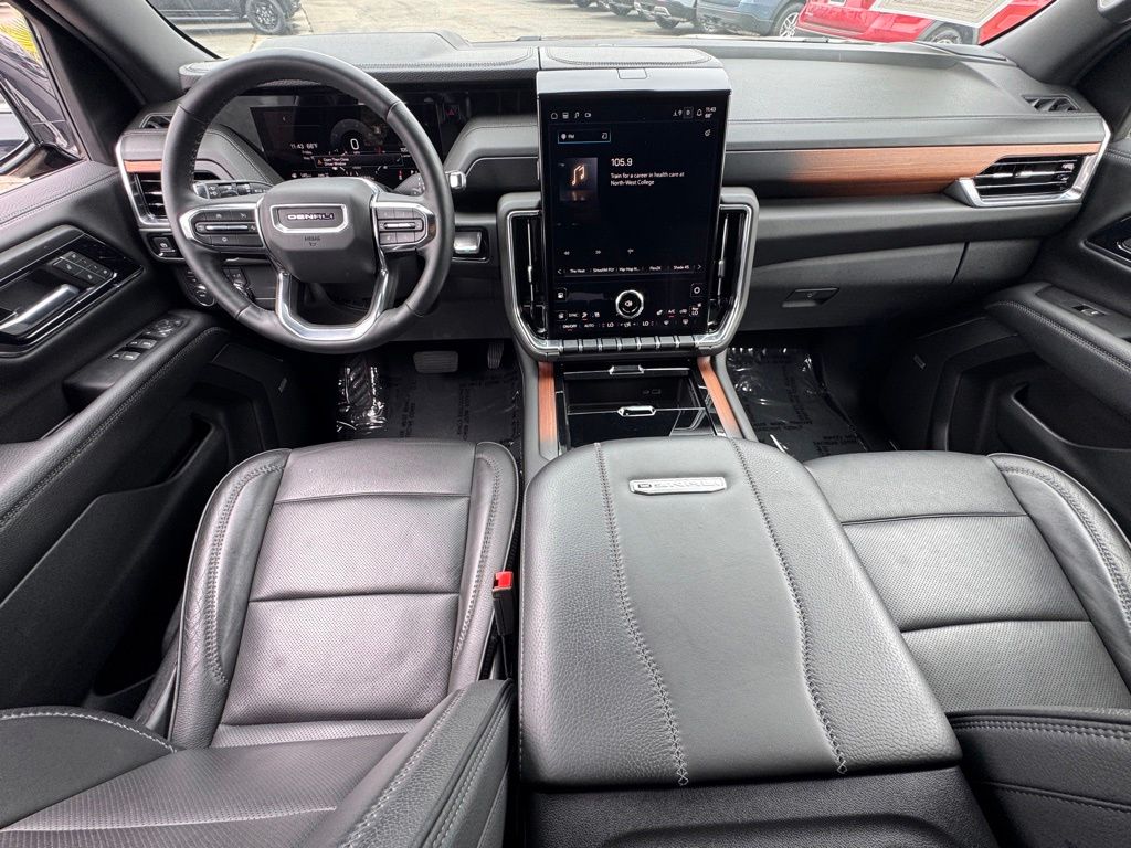 2025 GMC Yukon Denali - Photo 27
