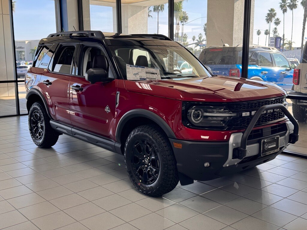 2025 Ford Bronco Sport Outer Banks photo 2