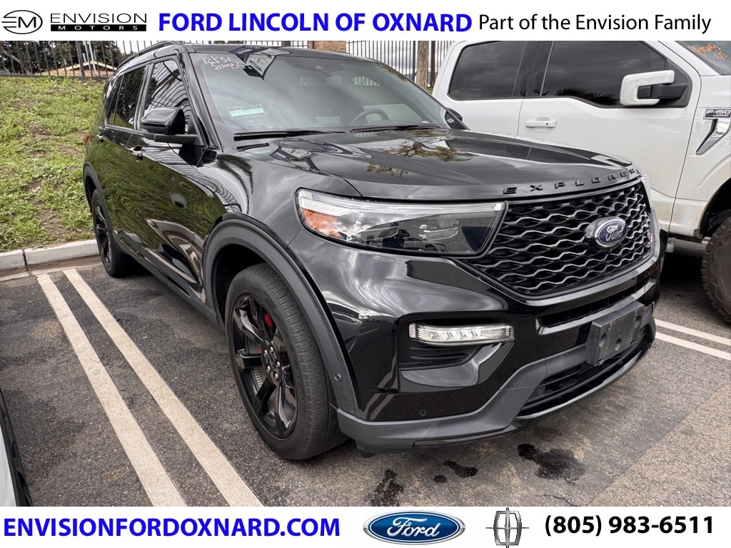 2022 Ford Explorer ST's photo