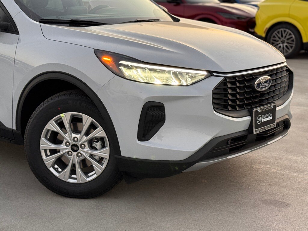 2025 Ford Escape Active photo 2