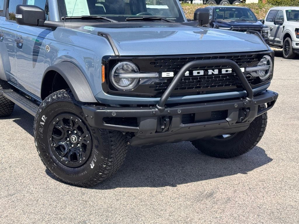 2024 Ford Bronco Wildtrak photo 2