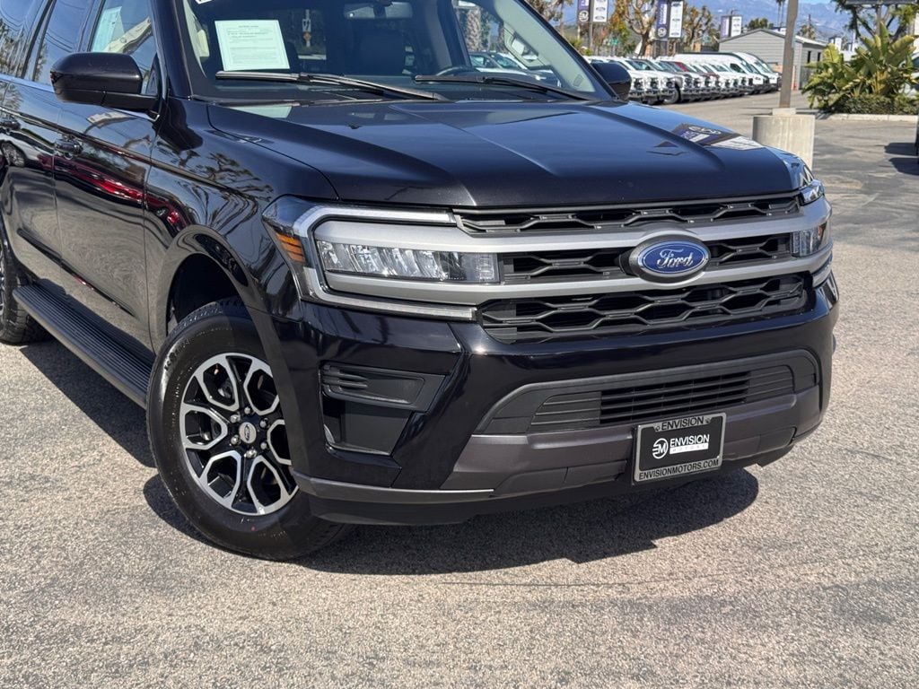 2024 Ford Expedition Max XLT photo 2