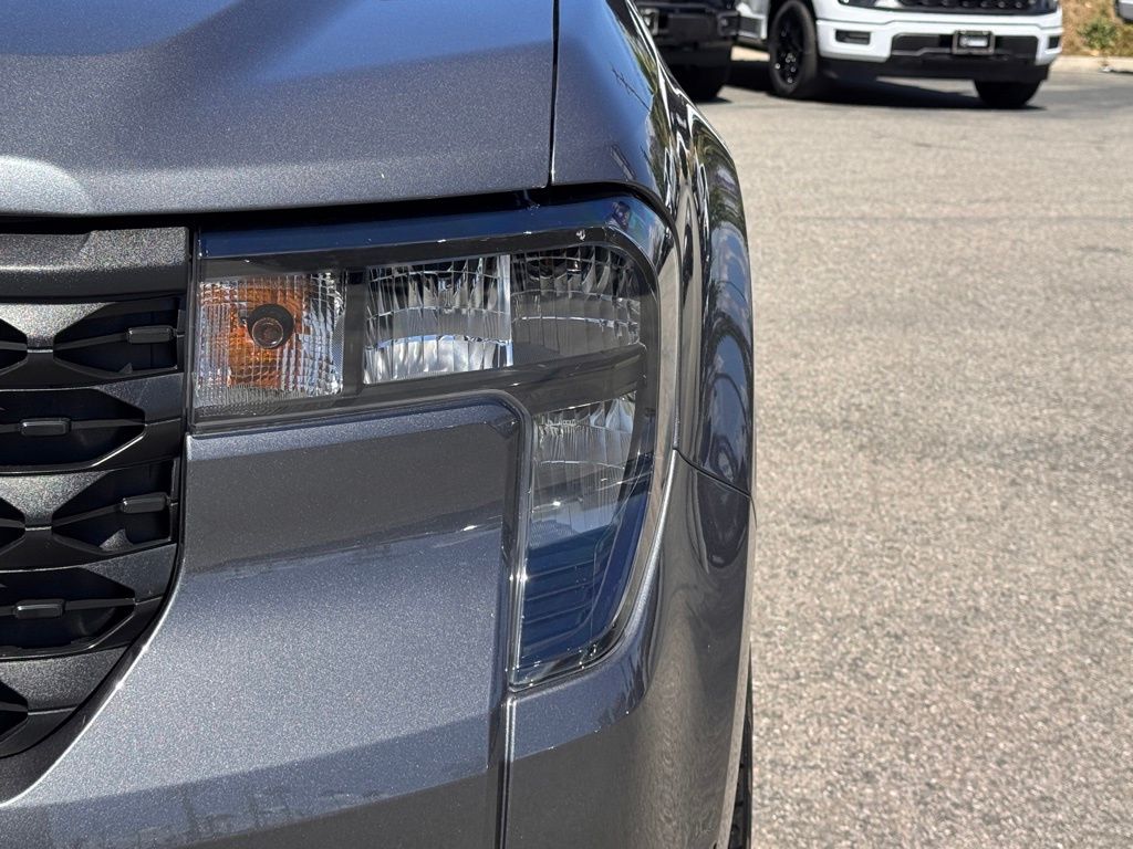 2025 Ford Maverick XLT photo 3