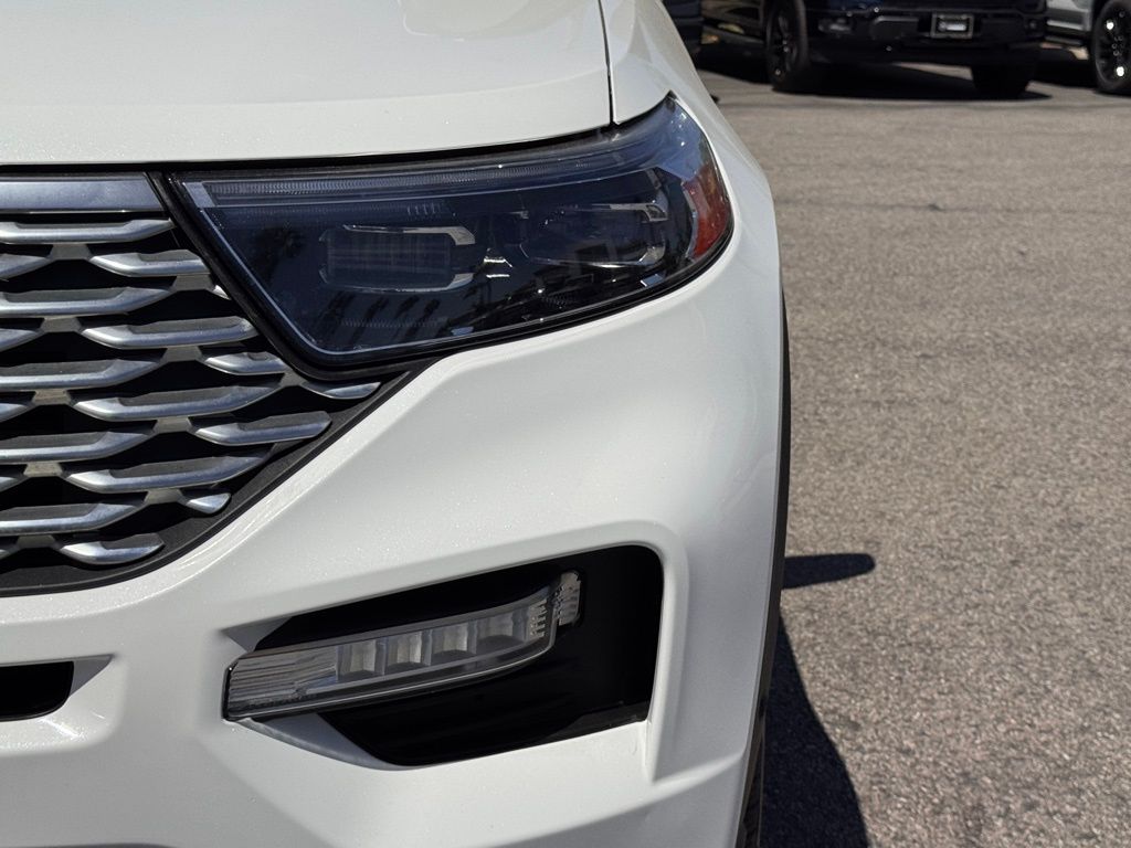 2021 Ford Explorer Platinum photo 3