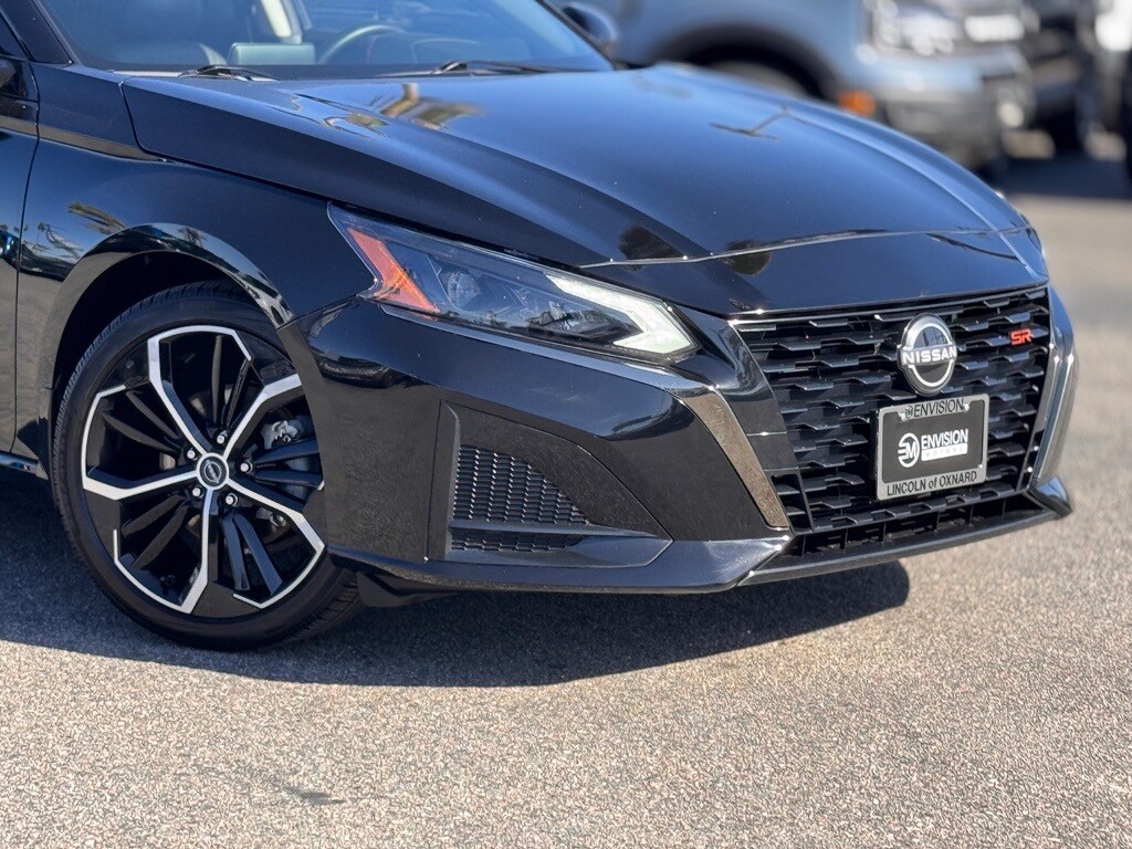 2023 Nissan Altima 2.5 SR photo 3