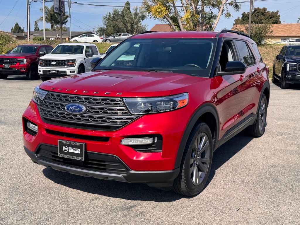2023 Ford Explorer XLT photo 6